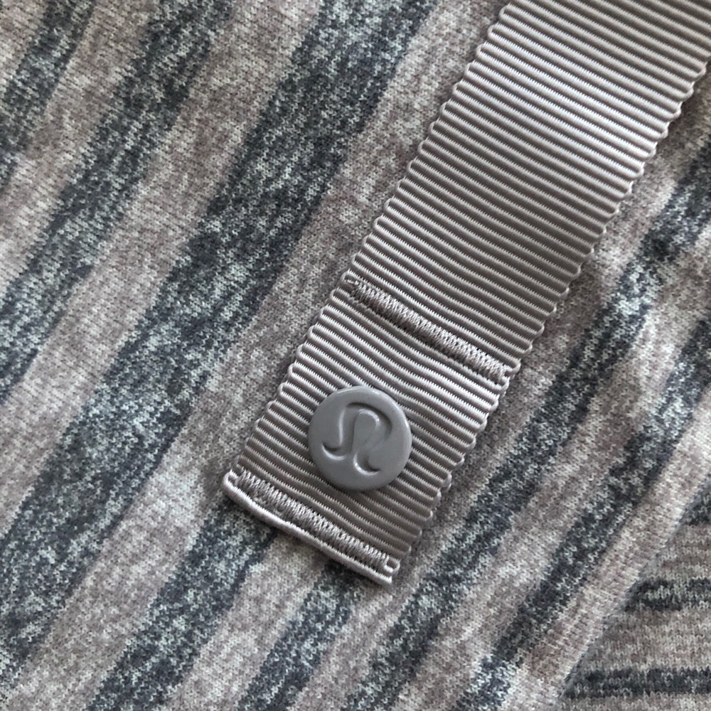 Lululemon vinyasa scarf pink and gray NWOT